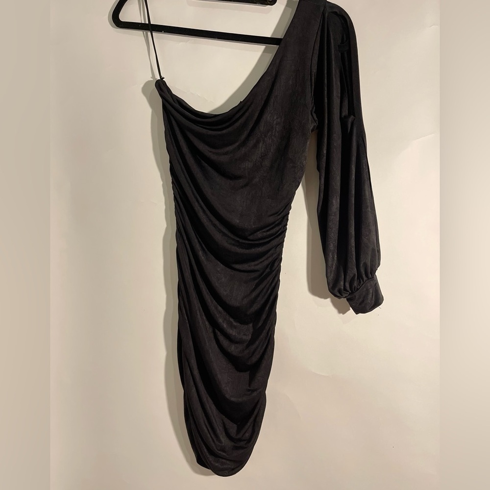 Be Sexy Size Large asymmetrical dress